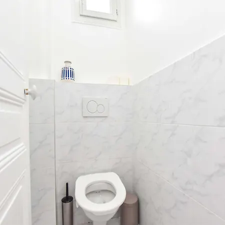 Apartment Cozy Apartment- 2br 6p - Voltaire *
